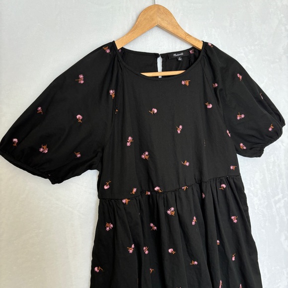 Madewell womens black Short-Sleeve Cattail Tiered Dress in Amie Floral size Med - Picture 2 of 10